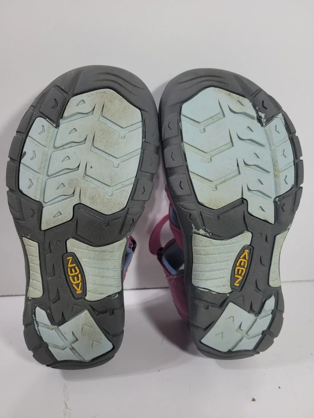 KEEN Newport H2 Youth Size 3 Big Kids Sandals Pink Purple Waterproof Hiking